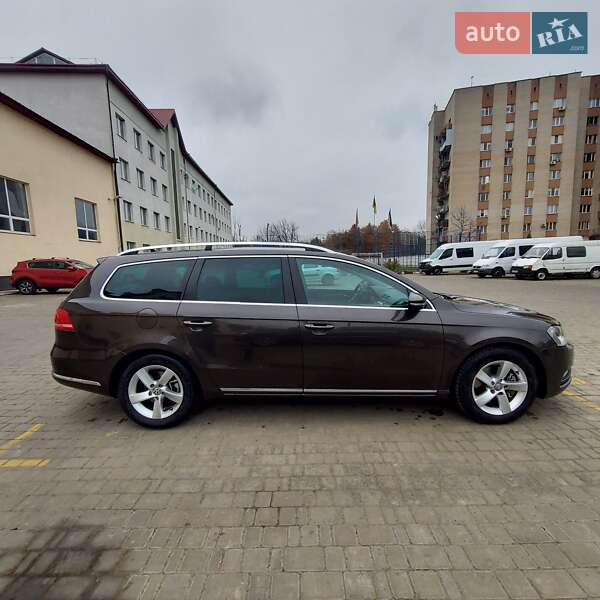 Універсал Volkswagen Passat 2012 в Хмельницькому