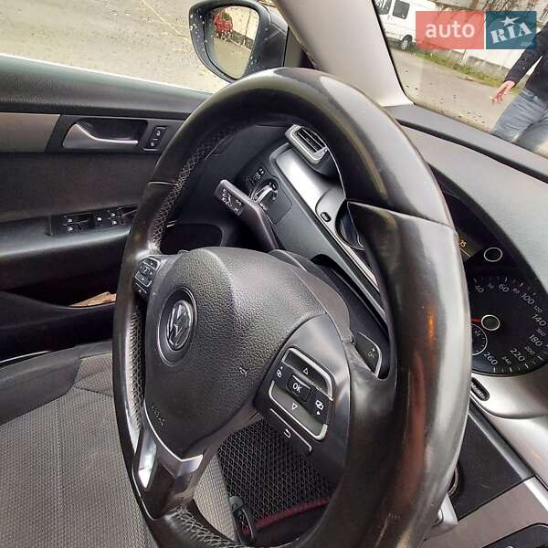 Універсал Volkswagen Passat 2012 в Хмельницькому