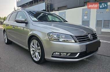 Універсал Volkswagen Passat 2014 в Києві