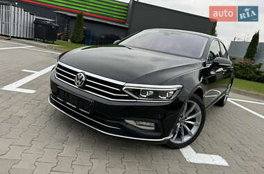 Седан Volkswagen Passat 2020 в Киеве