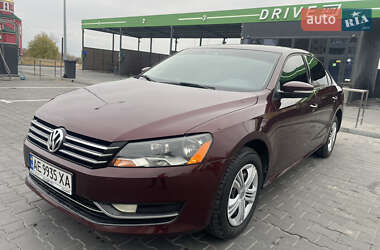 Седан Volkswagen Passat 2013 в Кам'янському