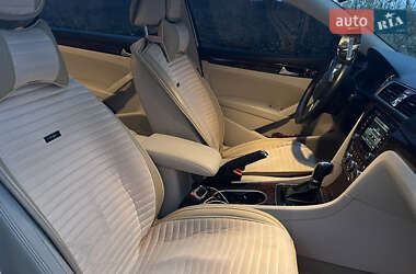 Седан Volkswagen Passat 2012 в 