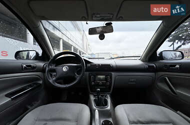 Седан Volkswagen Passat 2002 в 