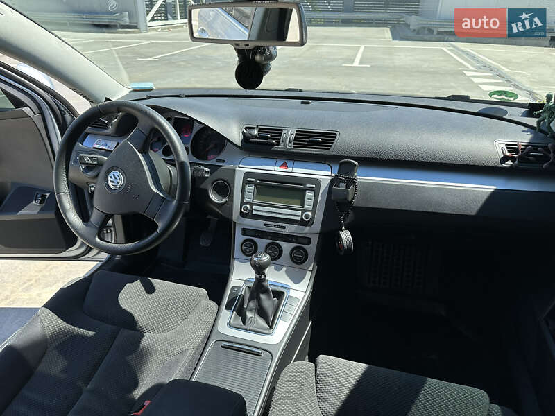 Универсал Volkswagen Passat 2007 в Киеве