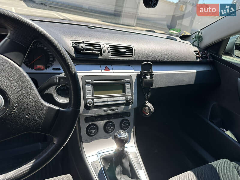 Универсал Volkswagen Passat 2007 в Киеве