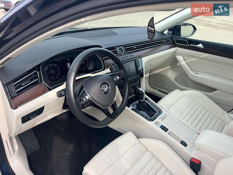 Универсал Volkswagen Passat 2016 в Киеве фото 9 Универсал Volkswagen Passat 2016 в Киеве