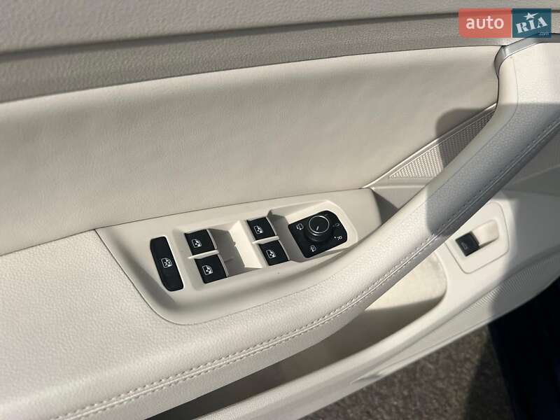 Универсал Volkswagen Passat 2016 в Киеве фото 30 Универсал Volkswagen Passat 2016 в Киеве