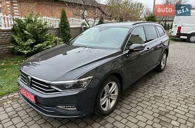 Універсал Volkswagen Passat 2019 в Луцьку