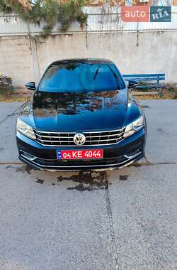 Седан Volkswagen Passat 2018 в Кривом Роге