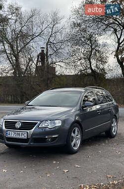 Універсал Volkswagen Passat 2010 в Ружині