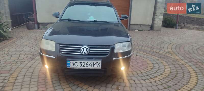 Універсал Volkswagen Passat 2004 в Миколаєві