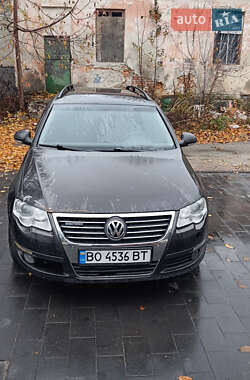 Універсал Volkswagen Passat 2010 в Тернополі