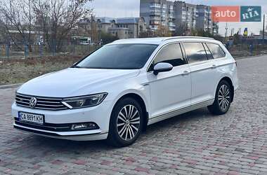 Універсал Volkswagen Passat 2015 в Кропивницькому