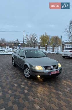 Седан Volkswagen Passat 2003 в Валках