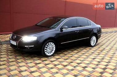 Седан Volkswagen Passat 2008 в Гайсине