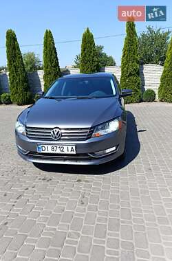 Седан Volkswagen Passat 2012 в Харькове