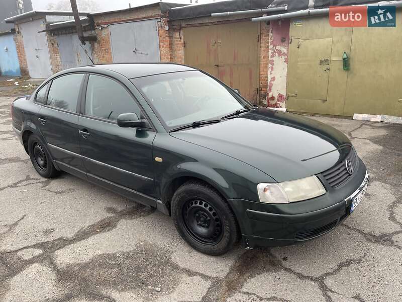 Седан Volkswagen Passat 1997 в Полтаве