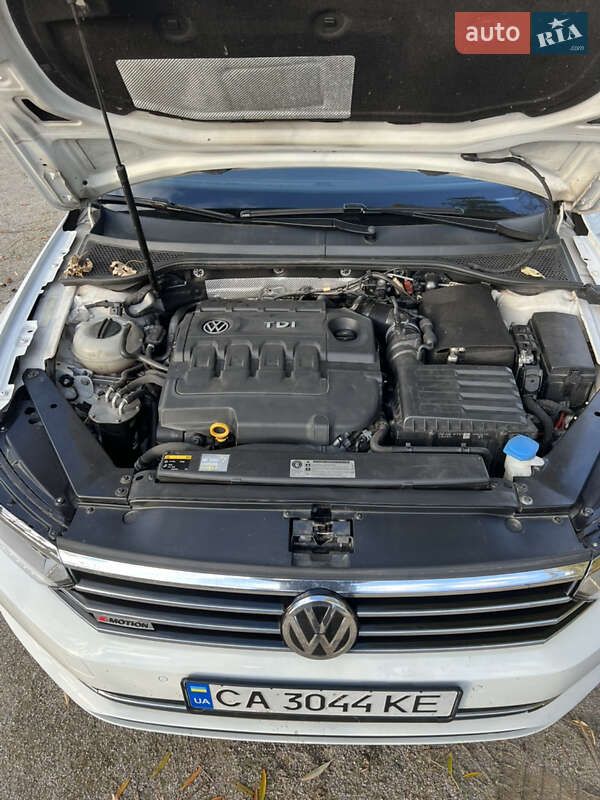 Универсал Volkswagen Passat 2015 в Запорожье