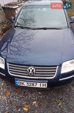 Седан Volkswagen Passat 2004 в Рівному