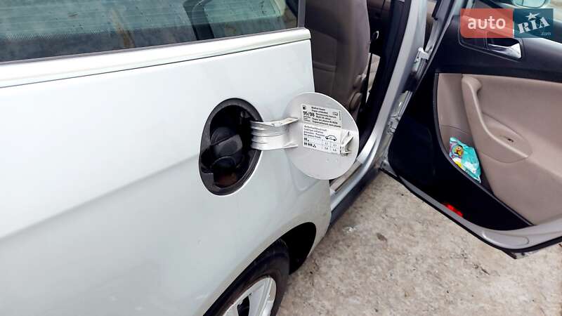 Универсал Volkswagen Passat 2005 в Светловодске