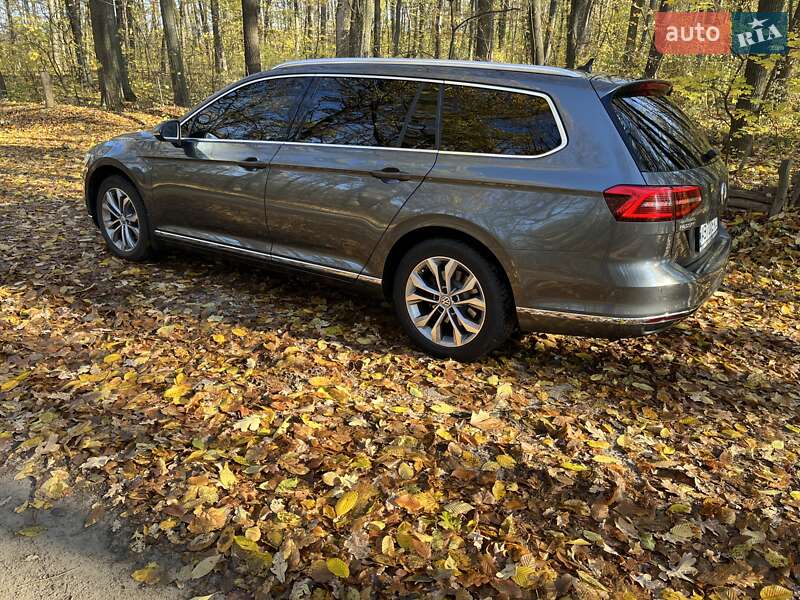 Універсал Volkswagen Passat 2015 в Вінниці