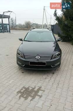 Універсал Volkswagen Passat 2011 в Шумську