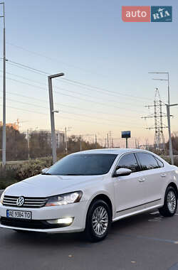 Седан Volkswagen Passat 2011 в Києві