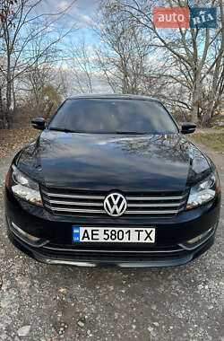 Седан Volkswagen Passat 2013 в Дніпрі