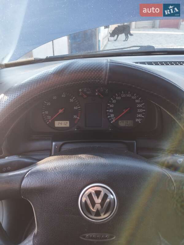 Седан Volkswagen Passat 2000 в Виннице
