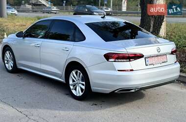 Седан Volkswagen Passat 2020 в Киеве