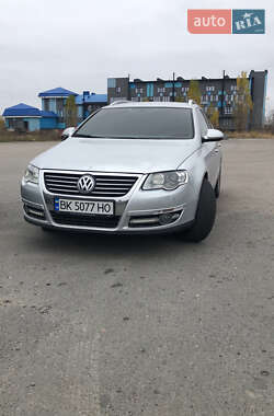 Універсал Volkswagen Passat 2006 в Рівному