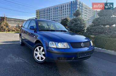 Универсал Volkswagen Passat 2001 в Днепре