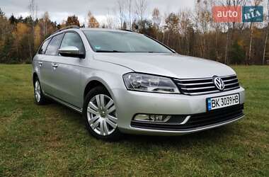 Універсал Volkswagen Passat 2013 в Костопілі