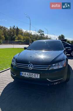 Седан Volkswagen Passat 2013 в Києві