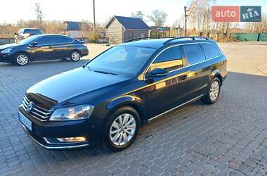 Универсал Volkswagen Passat 2012 в Ильинцах