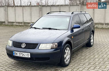 Универсал Volkswagen Passat 1998 в Сарнах