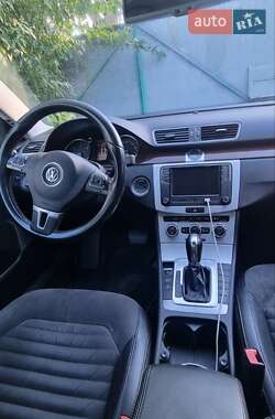 Седан Volkswagen Passat 2013 в Полтаві