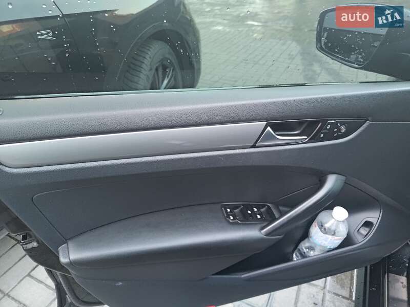 Седан Volkswagen Passat 2013 в Павлограді