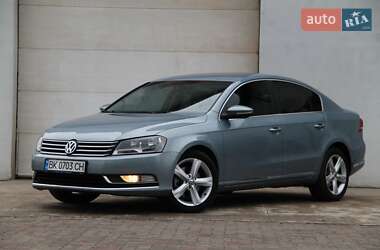 Седан Volkswagen Passat 2012 в Сарнах