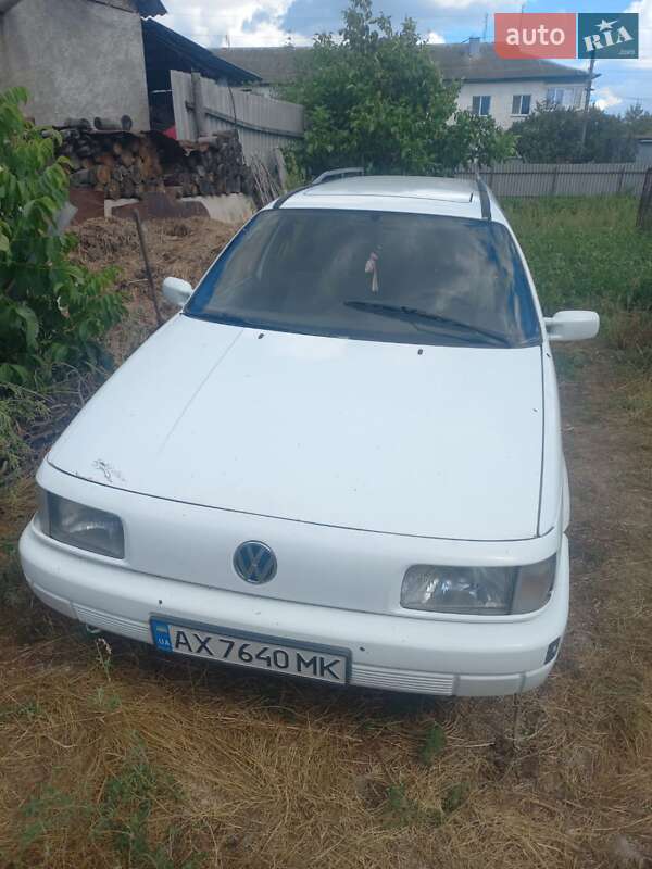 Универсал Volkswagen Passat 1990 в Змиеве