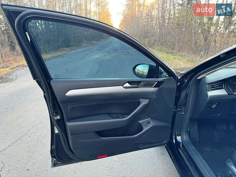 Универсал Volkswagen Passat 2019 в Житомире