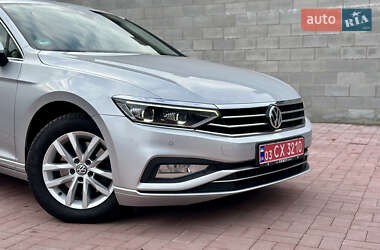 Универсал Volkswagen Passat 2020 в Ровно