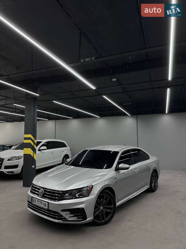 Седан Volkswagen Passat 2016 в Кропивницькому