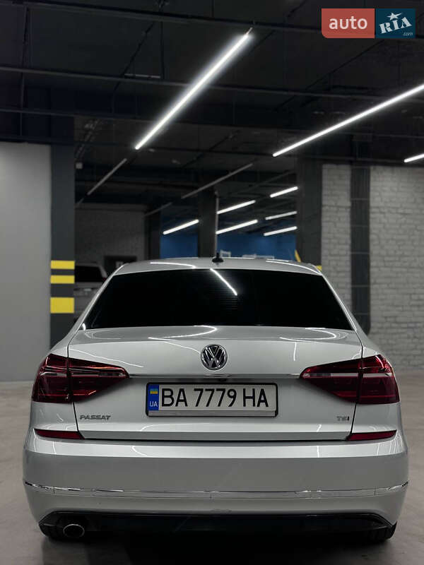 Седан Volkswagen Passat 2016 в Кропивницькому