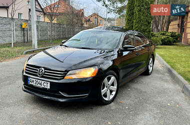 Седан Volkswagen Passat 2013 в Киеве