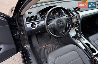 Седан Volkswagen Passat 2013 в Киеве