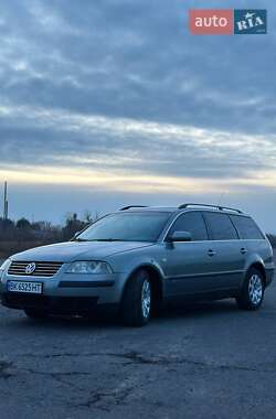 Универсал Volkswagen Passat 2002 в Киеве