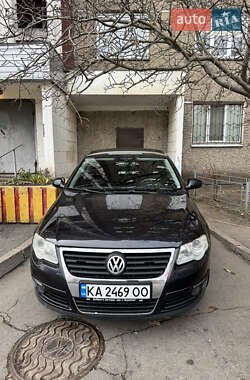 Седан Volkswagen Passat 2007 в Києві