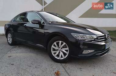 Седан Volkswagen Passat 2020 в Стрию