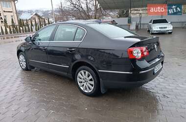 Седан Volkswagen Passat 2005 в Чернівцях